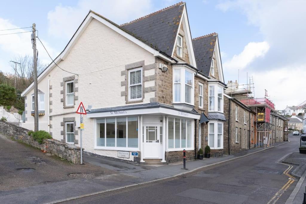 Luxury Modern Suite In Marazion With Parking Εξωτερικό φωτογραφία